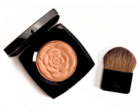 chanel lumiere d ete|Chanel Lumiere d'Ete Illuminating Powder Review & Swatches.